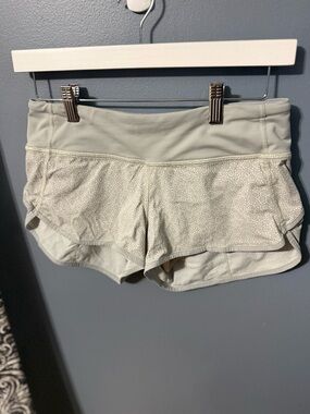 Lululemon Speed Up Shorts - Light Gray 2.5
